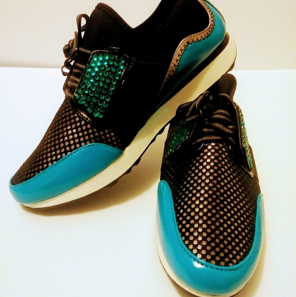 🆕 Turquoise & Black Sneakers w/ faux rhinestones - Picture 1 of 4